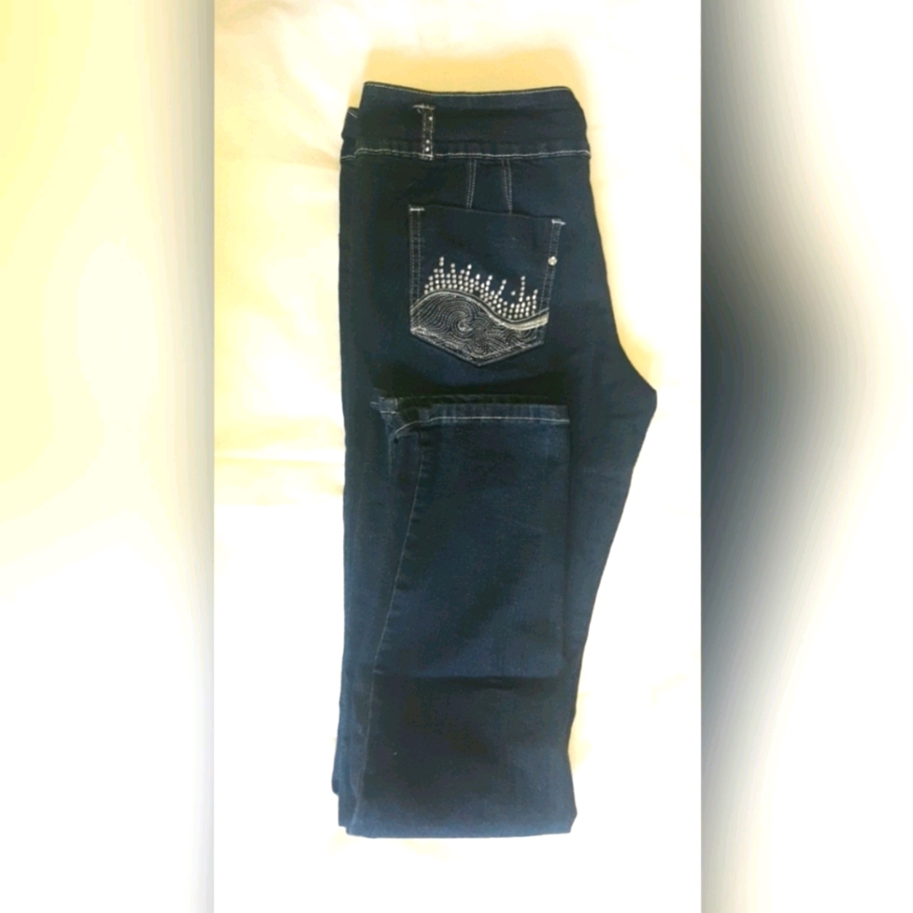 Jeans - Picture 2 of 5